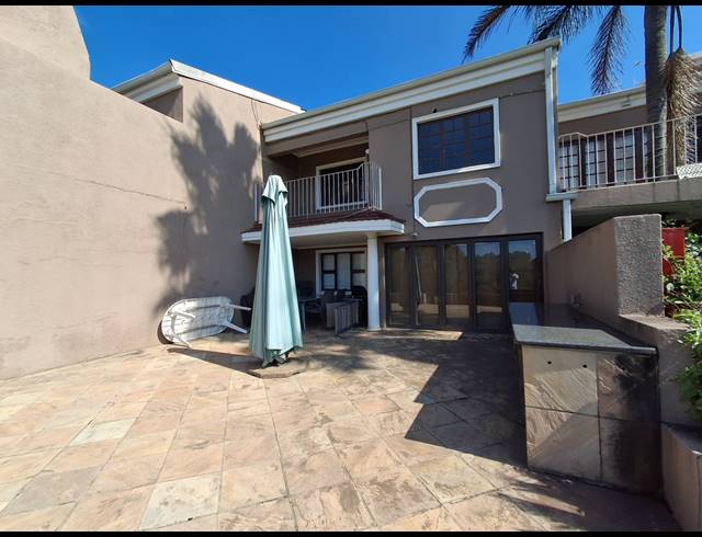 2 BEDROOM TOWNHOUSE FOR SALE IN PEACEHAVEN